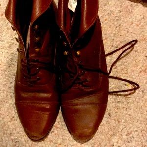 Witchy leather flat boots